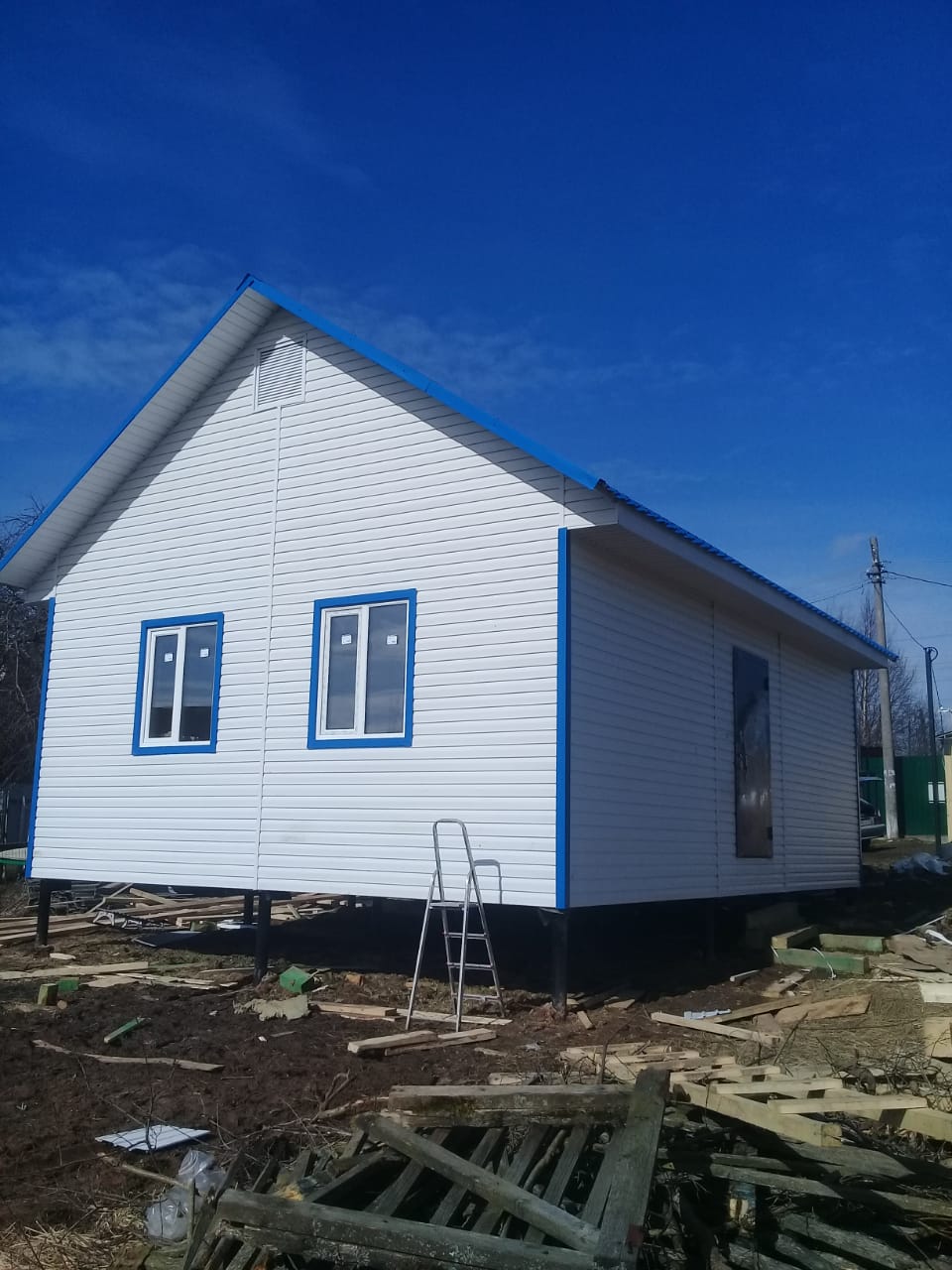 Фото готовых работ - Каркасно-щитовой дом 6,0х8,0 м.