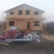 Фото готовых работ - Каркасно-щитовой дом 10х10 м.