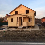 Фото готовых работ - Дом из бруса 8х9м. + терраса 2,5х8 м. + крыльцо 2х6 м.