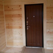 Фото готовых работ - Дом из бруса камерной сушки 6х4 (Д-99) + мобильная баня 6х2,2 м.