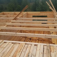 Фото готовых работ - Дом под усадку из проф. бруса естественной влажности 15х9,5 м + терраса 3х4 м.