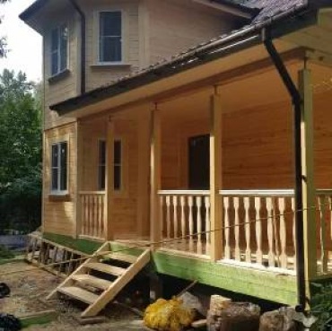 Фото готовых работ - Дом из проф. бруса камерной сушки 8×9 м. с мансардой (Д-133)