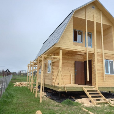Фото готовых работ - Дом 6×8 м. из проф. бруса камерной сушки