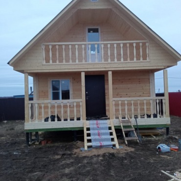 Фото готовых работ - Баня из профилированного бруса камерной сушки 6×6 м. с мансардой